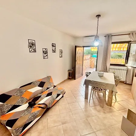 בית נופש Albachiara Sul Mare, Con Ampia Veranda פורטו טורס